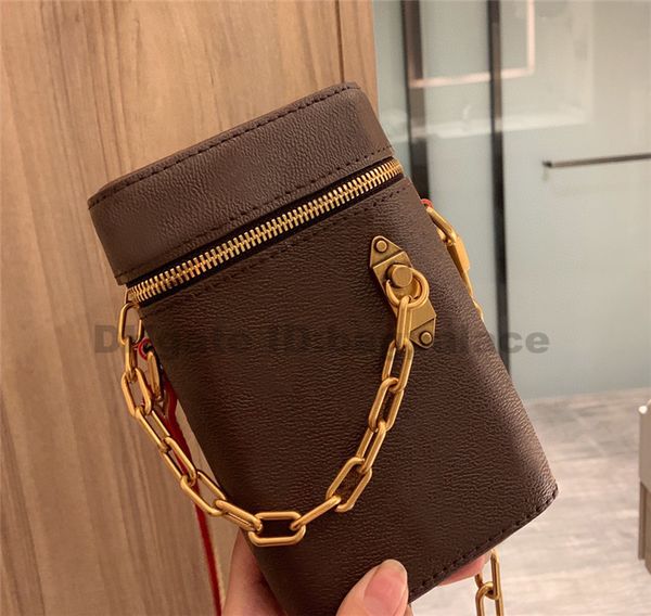 handbag designer handbags women luxurys designers bags 2021 deauville tote zhouzhoubao123 crossbody bag cellphone shoulder chai
handbag designer handbags women luxurys designers bags 2021 deauville tote zhouzhoubao123 crossbody bag cellphone shoulder chai