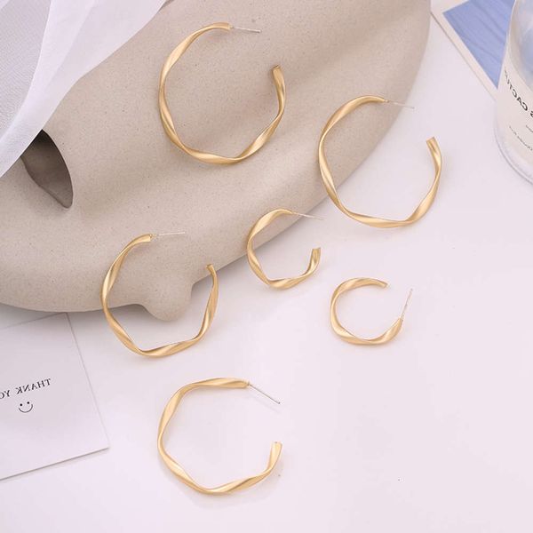 earrings s925 silver needle personalized matte twisted female sweet temperament korean earrings fashion e078, Golden
earrings s925 silver needle personalized matte twisted female sweet temperament korean earrings fashion e078, Golden