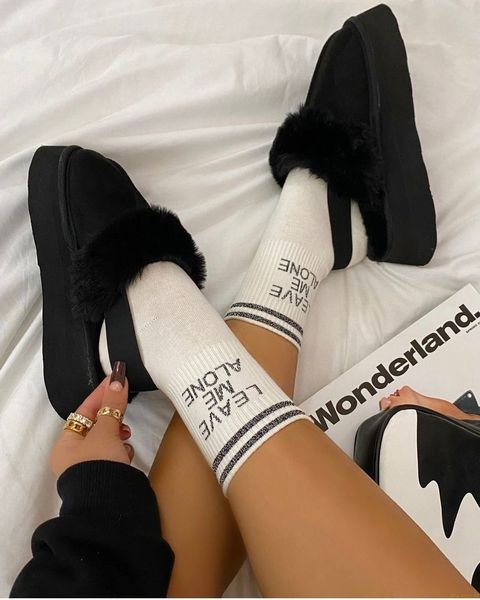 2021 factory wholesale new winter candy color furry sponge cake thick-soled color sandals plus size women's furry slippers 823, Black
2021 factory wholesale new winter candy color furry sponge cake thick-soled color sandals plus size women's furry slippers 823, Black