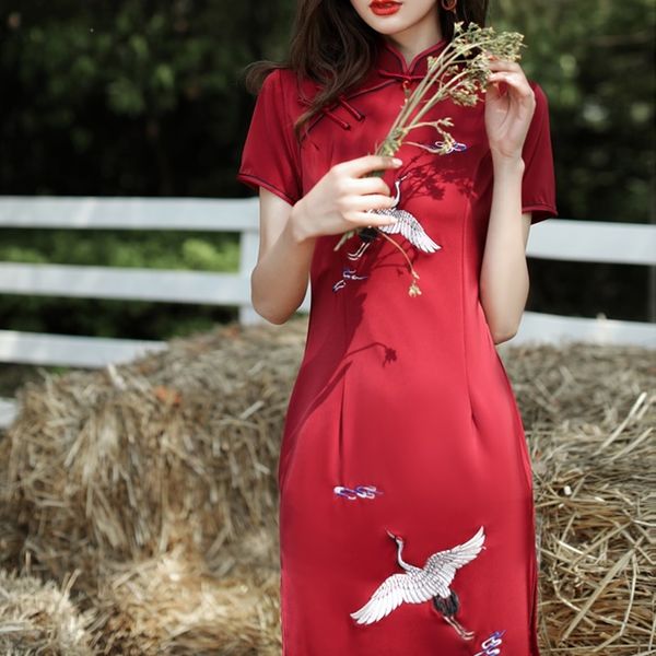cheongsam wine vietnam traditional dress embroider crane qi pao new summer short qipao oriental japanese style dress 10154, Red
cheongsam wine vietnam traditional dress embroider crane qi pao new summer short qipao oriental japanese style dress 10154, Red