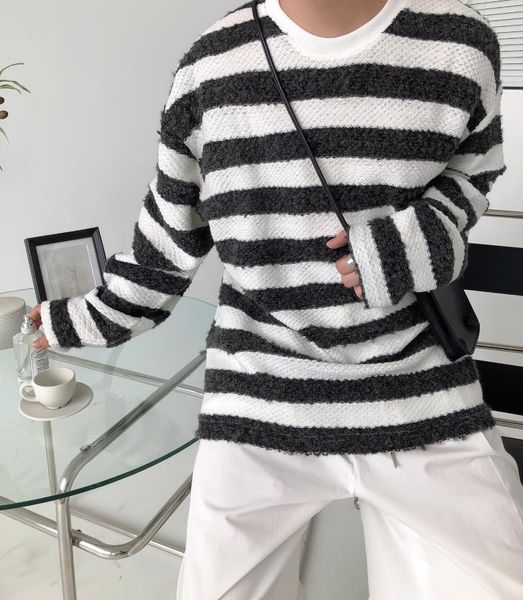 men's sweaters autumn knit sweater thin outer wear jacket casual loose korean style ins black and white striped, White;black
men's sweaters autumn knit sweater thin outer wear jacket casual loose korean style ins black and white striped, White;black