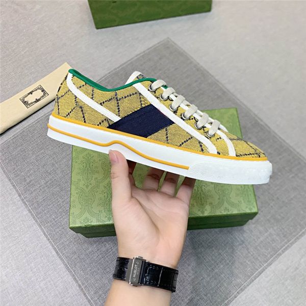 designer luxury casual shoes white mesh green and red web lace-up mens women shoe tennis 1977 low-sneaker with original box, Black
designer luxury casual shoes white mesh green and red web lace-up mens women shoe tennis 1977 low-sneaker with original box, Black