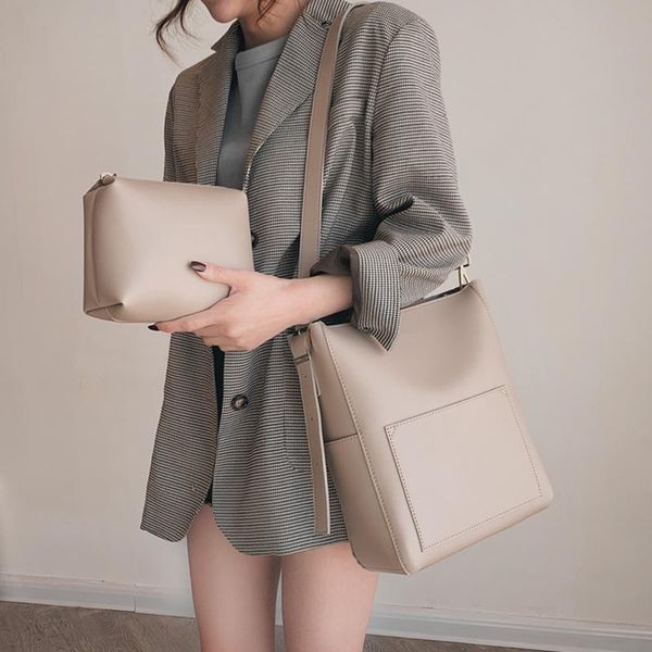 evening bags burminsa zipper bucket shoulder for women simple large capacity work female briefcase pu leather ladies crossbody 2021
evening bags burminsa zipper bucket shoulder for women simple large capacity work female briefcase pu leather ladies crossbody 2021