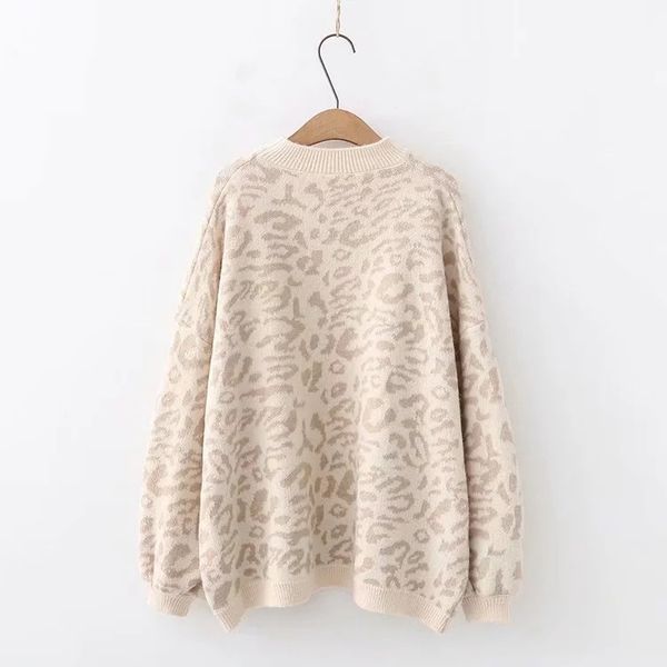2021 new women's sweater autumn and winter knitted loose leopard round neck pullover long lantern sleeve sweater, White;black
2021 new women's sweater autumn and winter knitted loose leopard round neck pullover long lantern sleeve sweater, White;black