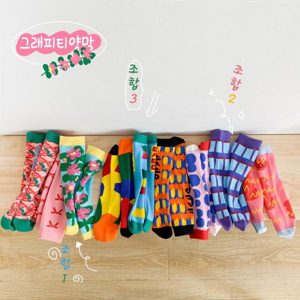 spring summer children socks baby korean striped graffiti tube no heel design fashionable, Pink;yellow
spring summer children socks baby korean striped graffiti tube no heel design fashionable, Pink;yellow