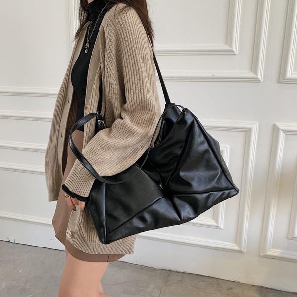 evening bags splicing pu leather big high capacity shoulder bag for women 2021 hit winter luxury fashion soft solid color retro handbags
evening bags splicing pu leather big high capacity shoulder bag for women 2021 hit winter luxury fashion soft solid color retro handbags