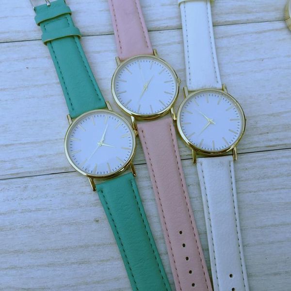 wristwatches wholesale price clean style face leather strap watch,6 colors available 2021 pink women quartz watch, Slivery;brown
wristwatches wholesale price clean style face leather strap watch,6 colors available 2021 pink women quartz watch, Slivery;brown