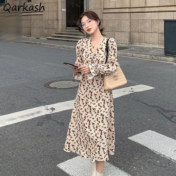 women long sleeve dress spring vintage shirring folds v-neck elegant empire all-match tender slim printed floral ol casual chic dresses, Black;gray
women long sleeve dress spring vintage shirring folds v-neck elegant empire all-match tender slim printed floral ol casual chic dresses, Black;gray