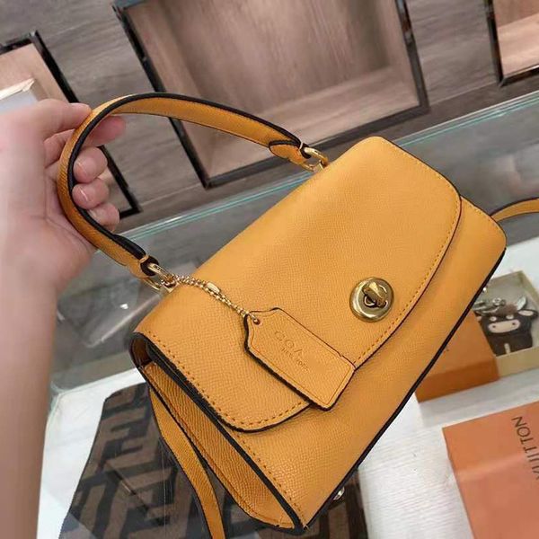 factory aolai women's bag 2021 tilly series leather parker solid color one shoulder messenger bag designers handbag yw
factory aolai women's bag 2021 tilly series leather parker solid color one shoulder messenger bag designers handbag yw