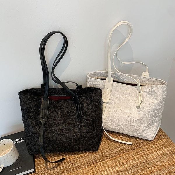 evening bags tote bag designer handbag purse shoulder female women fashion nylon 2021 all-match pu leather high capacity zipper
evening bags tote bag designer handbag purse shoulder female women fashion nylon 2021 all-match pu leather high capacity zipper