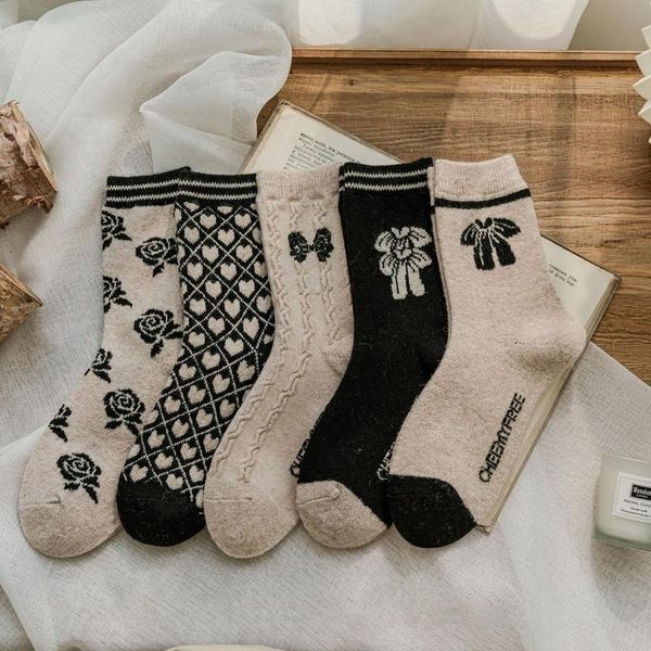 socks & hosiery women cotton bowknot cartoon sock woman colorful high funny novelty ladies sox spring winter female trendy sokken, Black;white
socks & hosiery women cotton bowknot cartoon sock woman colorful high funny novelty ladies sox spring winter female trendy sokken, Black;white