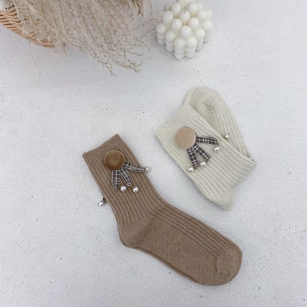 pattkin plaid pearl veet buckle vertical rabbit warm thick wool women' socks, Red;black
pattkin plaid pearl veet buckle vertical rabbit warm thick wool women' socks, Red;black