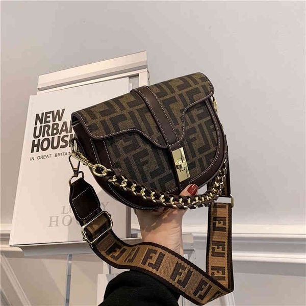 2022 factory wholesale advanced fashion messenger female student korean versatile women's shoulder bag dran
2022 factory wholesale advanced fashion messenger female student korean versatile women's shoulder bag dran