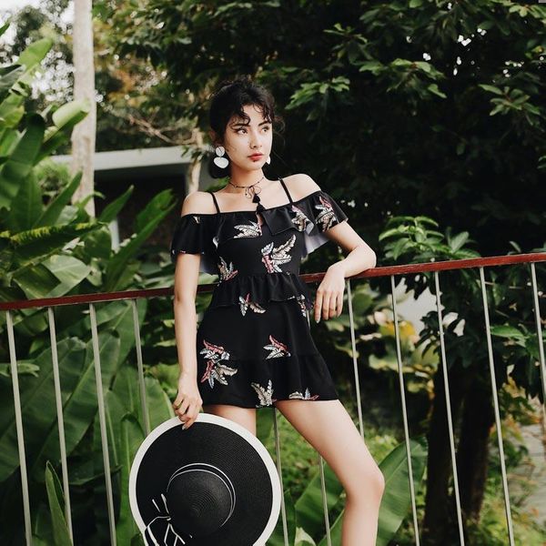 one-piece suits 2021 one pieces swimsuits women ruffles girl swimwear bathing floral swimsuit female beach cover ups
one-piece suits 2021 one pieces swimsuits women ruffles girl swimwear bathing floral swimsuit female beach cover ups