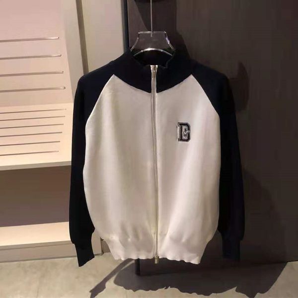 2021 autumn new fashion leisure loose and thin temperament commuter zipper stand collar letter embroidered coat, White;black
2021 autumn new fashion leisure loose and thin temperament commuter zipper stand collar letter embroidered coat, White;black