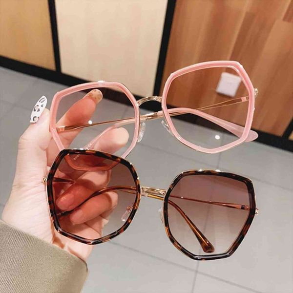 fashion polygon gradient women sunglasses vintage irregular big frame eyewear trending ladies shades pink sun glasses, White;black
fashion polygon gradient women sunglasses vintage irregular big frame eyewear trending ladies shades pink sun glasses, White;black