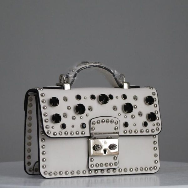 cross body fashion diamond rivet chains women bag cowhide shoulder messenger genuine leather female tote lady crossbody small flap
cross body fashion diamond rivet chains women bag cowhide shoulder messenger genuine leather female tote lady crossbody small flap