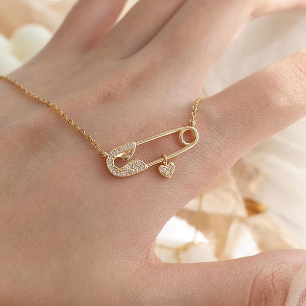 simple fashion paperclip statement necklaces for women crystal zircon heart geometric choker necklace chain jewelry collier chokers, Golden;silver
simple fashion paperclip statement necklaces for women crystal zircon heart geometric choker necklace chain jewelry collier chokers, Golden;silver