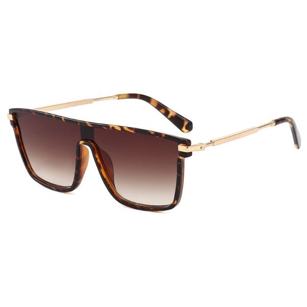 sunglasses fashion retro square gradient ladies metal frame glasses outdoor, White;black
sunglasses fashion retro square gradient ladies metal frame glasses outdoor, White;black