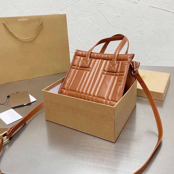 shoulder bags crossbody designer luxury tote bag handbags totes handbag genuine leather high-quality fashion brand with original box 2 color
shoulder bags crossbody designer luxury tote bag handbags totes handbag genuine leather high-quality fashion brand with original box 2 color