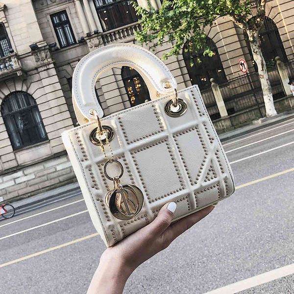 summer 2021 new bag female fashion diana metal sequin single shoulder diagonal backpack
summer 2021 new bag female fashion diana metal sequin single shoulder diagonal backpack