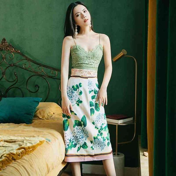 jacquard patchwork hydrangea print bodycon long skirt and green lace tube strap 2 piece set women 210525, White
jacquard patchwork hydrangea print bodycon long skirt and green lace tube strap 2 piece set women 210525, White