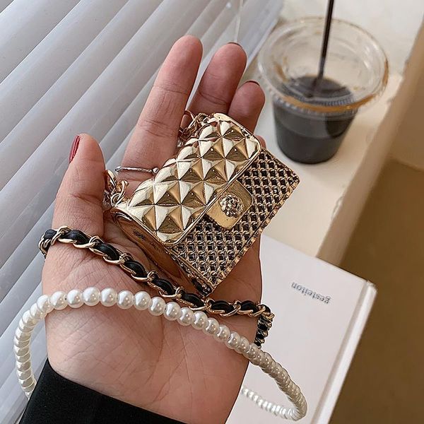 evening bags super mini metal crossbody for women 2021 summer and fall fashion luxury trendy beading female chain shoulder handbags
evening bags super mini metal crossbody for women 2021 summer and fall fashion luxury trendy beading female chain shoulder handbags