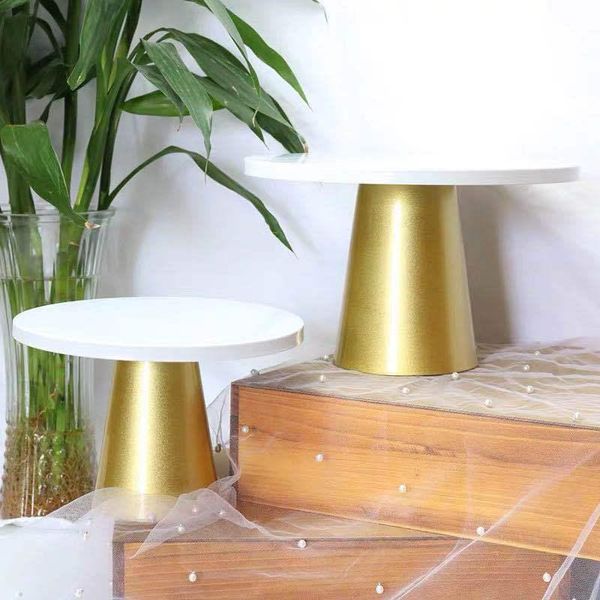 white cake stand metal dessert table tray christmas birthday party macaron cupcake rack for wedding gold other bakeware
white cake stand metal dessert table tray christmas birthday party macaron cupcake rack for wedding gold other bakeware