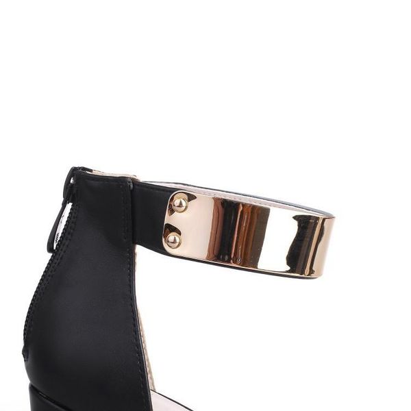 sandals 2021 summer metal decorative women's shoes size work black white 
sandals 2021 summer metal decorative women's shoes size work black white