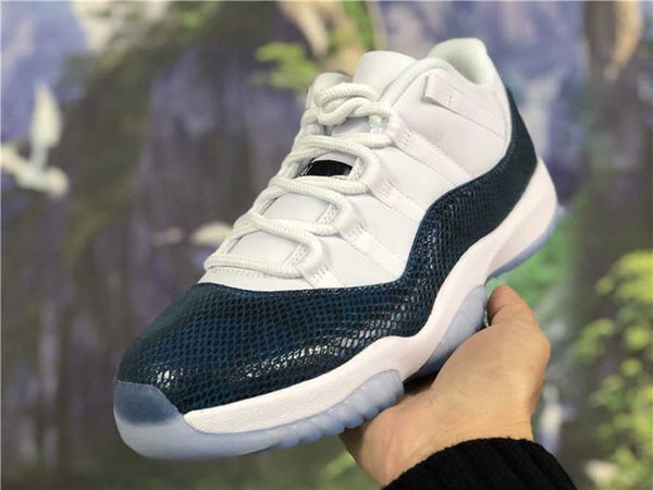 jumpman 11 gs blue sneak women basketball shoes real carbon fiber white-blue 11s fashion designer trainers sneakers come
jumpman 11 gs blue sneak women basketball shoes real carbon fiber white-blue 11s fashion designer trainers sneakers come