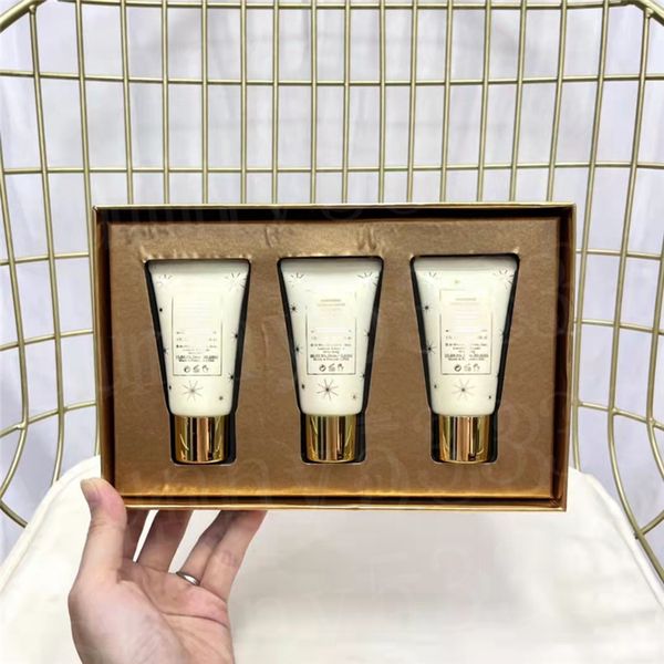 sales christmas jo malone london limited edition perfume spray 3*30ml gift box hand cream kit moisturizing set hands skin care with gift bag
sales christmas jo malone london limited edition perfume spray 3*30ml gift box hand cream kit moisturizing set hands skin care with gift bag