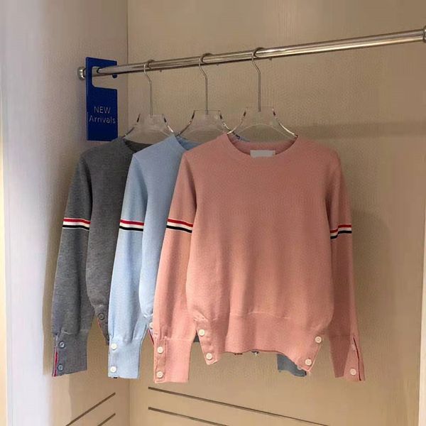2021 autumn new fashion brand t + b simple youth leisure soft macarone vitality couple sweater, White;black
2021 autumn new fashion brand t + b simple youth leisure soft macarone vitality couple sweater, White;black