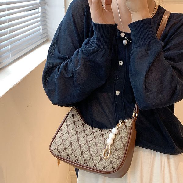 outlet online 70% off sale canvas underarm bag women's summer 2021 new fashion crowd design dumpling bag messenger net red foreign styl
outlet online 70% off sale canvas underarm bag women's summer 2021 new fashion crowd design dumpling bag messenger net red foreign styl