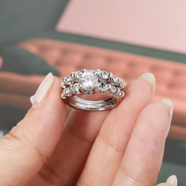 wedding rings ofertas simple 2 pcs/set four-claw inlaid white zircon crystal silver color female ring for women engagement jewelry, Slivery;golden
wedding rings ofertas simple 2 pcs/set four-claw inlaid white zircon crystal silver color female ring for women engagement jewelry, Slivery;golden