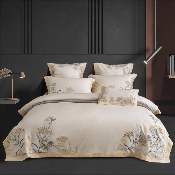 bedding sets luxury white flower embroidery satin egyptian cotton duvet cover bed linen fitted sheet pillowcases bedclothes king size
bedding sets luxury white flower embroidery satin egyptian cotton duvet cover bed linen fitted sheet pillowcases bedclothes king size