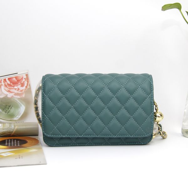 designer bags2021 new small golden ball diamond lattice small square bag chain one shoulder messenger female spring and summer fashion trend
designer bags2021 new small golden ball diamond lattice small square bag chain one shoulder messenger female spring and summer fashion trend