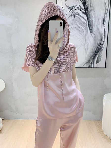 women's two piece pants acetic acid satin leisure sports 2021 summer geometric hooded t-shirt temperament leggings suit women 2 set, White
women's two piece pants acetic acid satin leisure sports 2021 summer geometric hooded t-shirt temperament leggings suit women 2 set, White