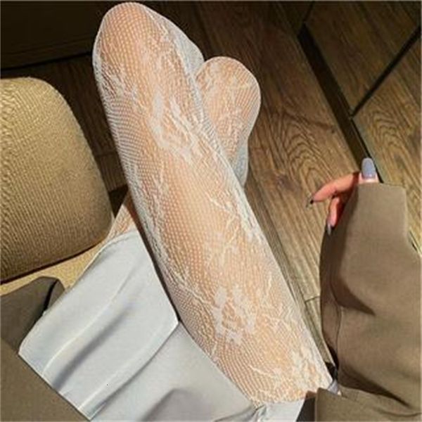 rose flower net white lace gardenia dark black bottomed pantyhose silk stockings, Black;white
rose flower net white lace gardenia dark black bottomed pantyhose silk stockings, Black;white