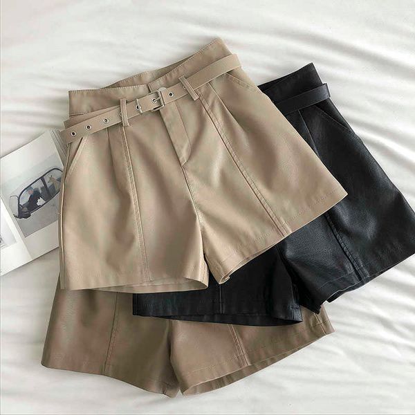 autumn and winter leather shorts female korean version of high waist wide leg loose a word pu soft 210601, White;black
autumn and winter leather shorts female korean version of high waist wide leg loose a word pu soft 210601, White;black