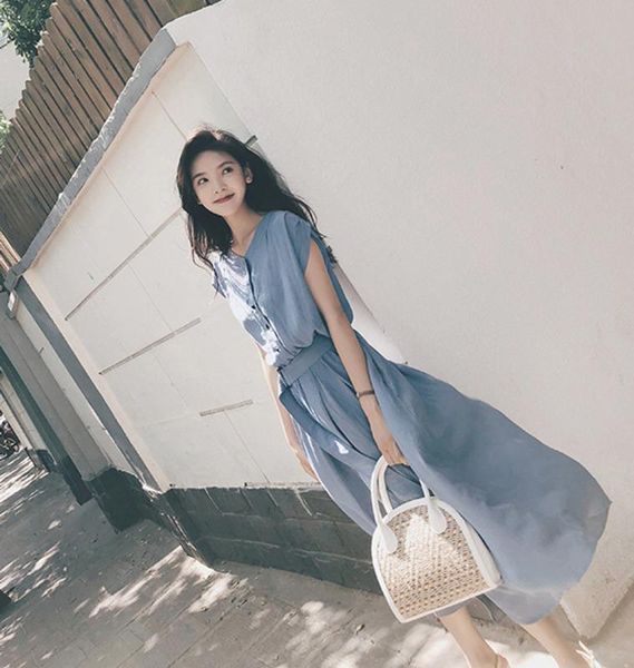 casual dresses v neck women dress 2021 spring summer korean fashion vintage chiffon long sleeveless ladies elegant loose clothes, Black;gray
casual dresses v neck women dress 2021 spring summer korean fashion vintage chiffon long sleeveless ladies elegant loose clothes, Black;gray