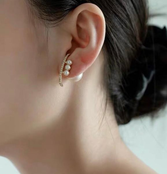 elegant gold pearl ball earring stud fashion designer wedding jewelry earrings for women lady party couples lovers engagement gift, Golden;silver
elegant gold pearl ball earring stud fashion designer wedding jewelry earrings for women lady party couples lovers engagement gift, Golden;silver