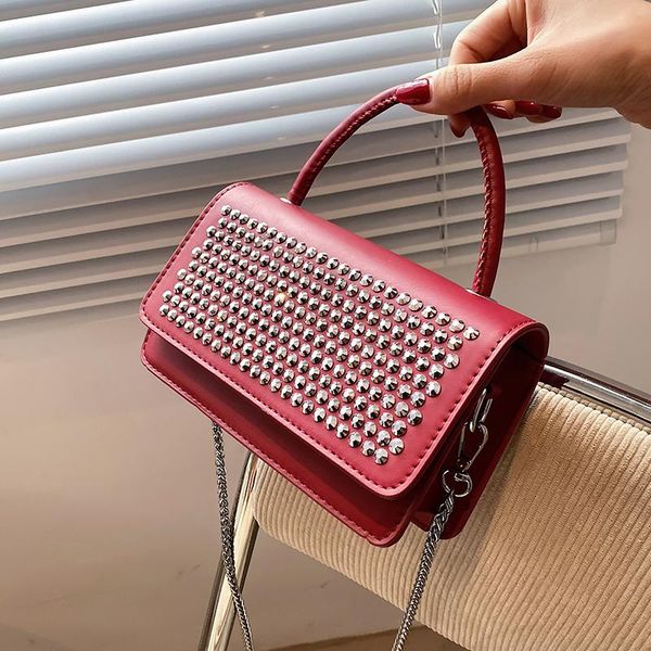 niche design chain handbag female 2021 fashion messenger bag rivet square shoulder width 18.5cm bags
niche design chain handbag female 2021 fashion messenger bag rivet square shoulder width 18.5cm bags