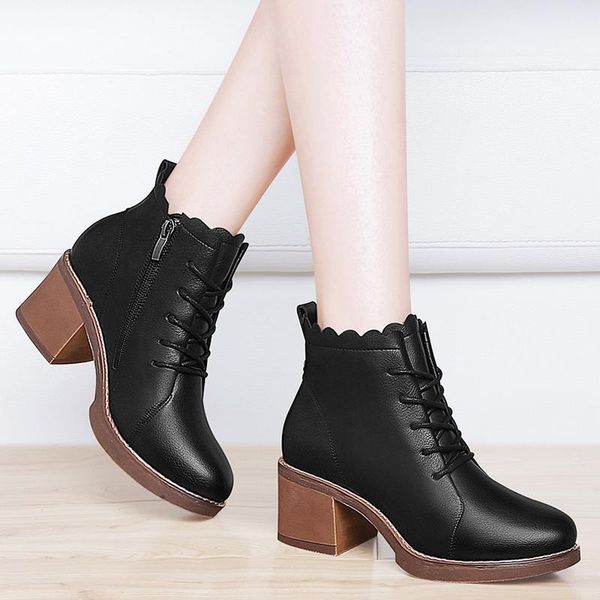 women's shoes versatile boots england 2021 autumn and winter low plush high heel thick, Black
women's shoes versatile boots england 2021 autumn and winter low plush high heel thick, Black