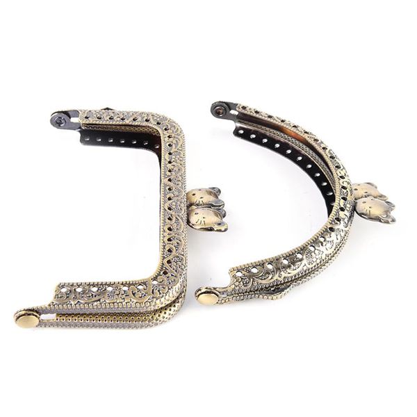 bag parts & accessories 2styles vintage style 8.5cm bronze embossing cute cat head metal purse frame handle kiss clasp diy clutch accessory, Black
bag parts & accessories 2styles vintage style 8.5cm bronze embossing cute cat head metal purse frame handle kiss clasp diy clutch accessory, Black