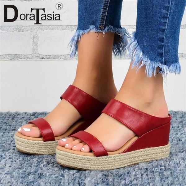 retro female solid platform slippers 2021 outdoor design women straw heel wedges brand shoes woman, Black
retro female solid platform slippers 2021 outdoor design women straw heel wedges brand shoes woman, Black
