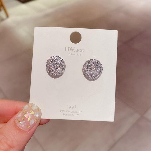exquisite cz crystal round earrings white gold color cubic zirconia stud fashion women jewelry, Golden;silver
exquisite cz crystal round earrings white gold color cubic zirconia stud fashion women jewelry, Golden;silver
