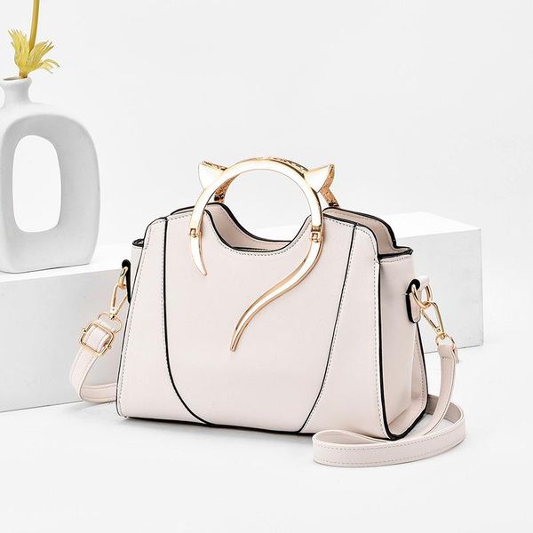 evening bags simple female leather shoulder handbag 2021 style fashion cat portable candy-colored women's shell bag
evening bags simple female leather shoulder handbag 2021 style fashion cat portable candy-colored women's shell bag