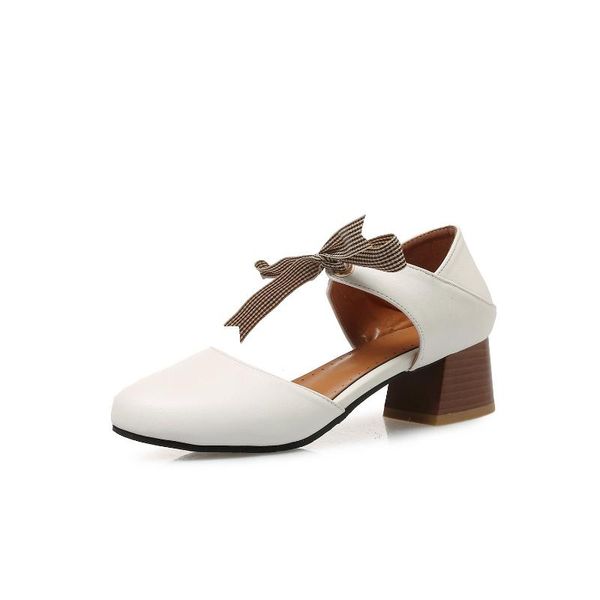 spring and summer of 2021 the shoes contracted with size 32-46 yards thick hollow sandals. 19216 sandals, Black
spring and summer of 2021 the shoes contracted with size 32-46 yards thick hollow sandals. 19216 sandals, Black