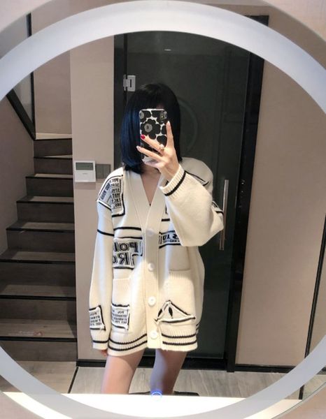 women's sweaters autumn fashion letters patched cardigan knitted or crocheted long sleeve jacket with cleavage on v card nnvo, White;black
women's sweaters autumn fashion letters patched cardigan knitted or crocheted long sleeve jacket with cleavage on v card nnvo, White;black