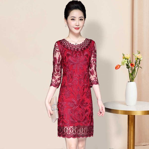 luxury party evening dress spring 2021 mh embroidery elegant slim fit seven sleeve for middle-aged and elderly ms, White;pink
luxury party evening dress spring 2021 mh embroidery elegant slim fit seven sleeve for middle-aged and elderly ms, White;pink